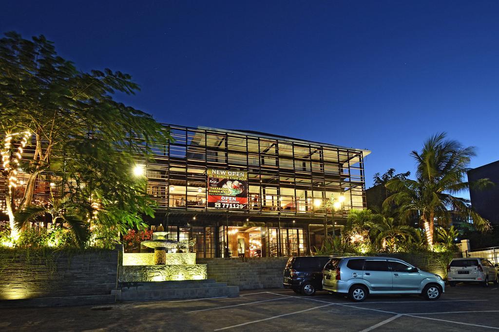 Sama Sama Suites & Restaurant Kuta Selatan Exterior photo